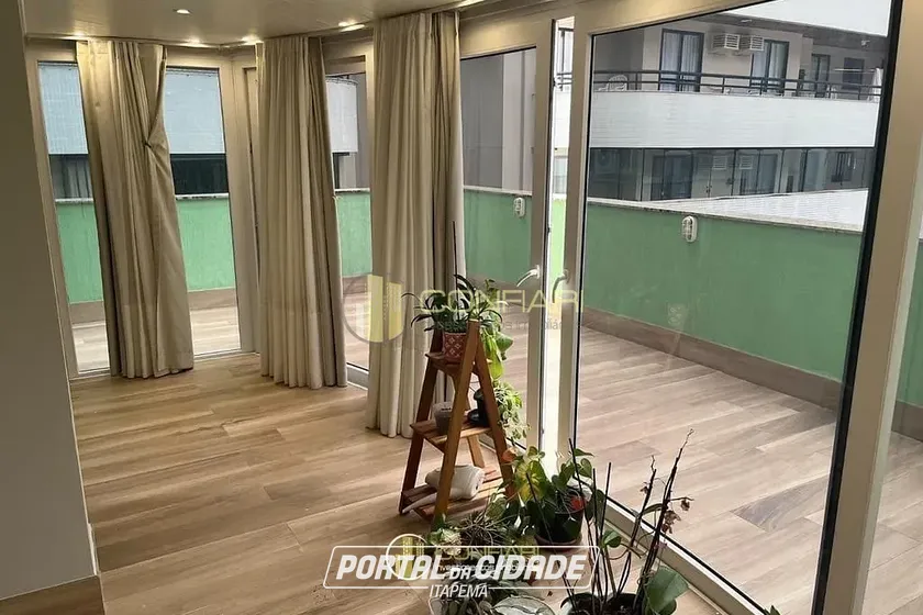 Apartamento &agrave; venda - 235m&sup2; - Meia Praia