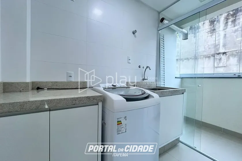 Apartamento &agrave; venda - 110m&sup2; - Meia Praia