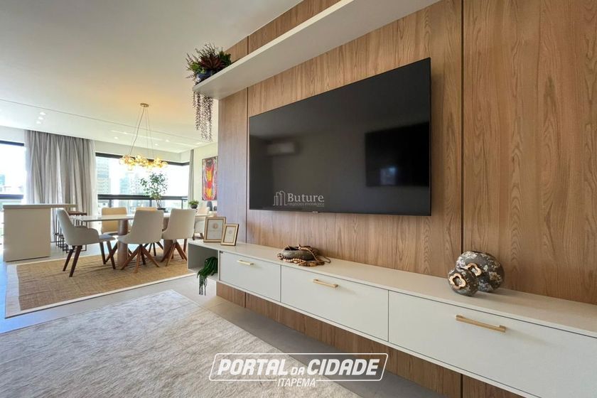 Apartamento &agrave; venda - 137m&sup2; - Meia Praia