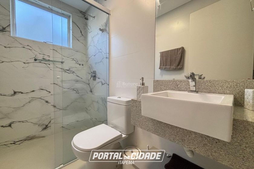 Apartamento &agrave; venda - 146m&sup2; - Meia Praia
