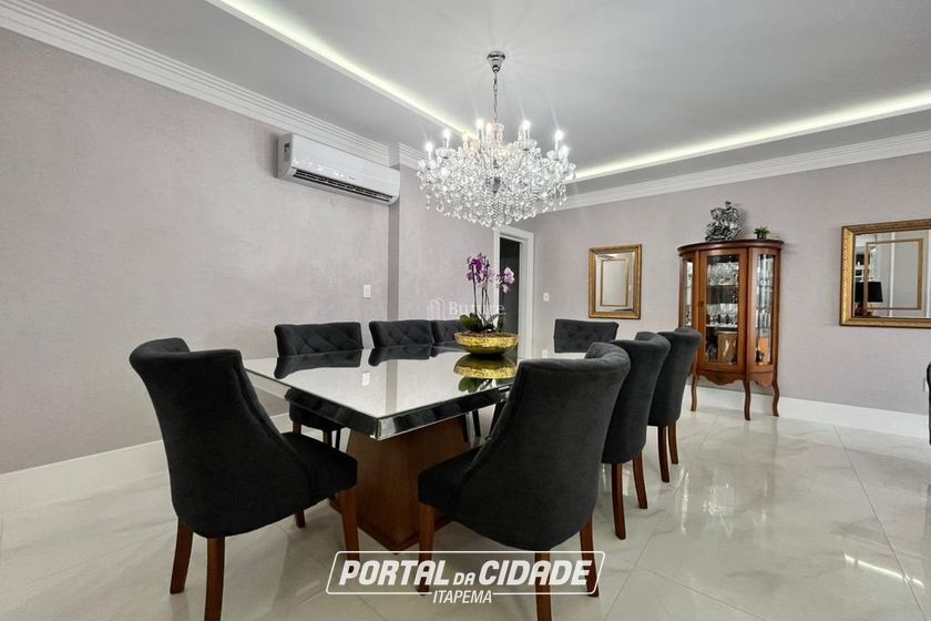 Apartamento &agrave; venda - 198m&sup2; - Meia Praia