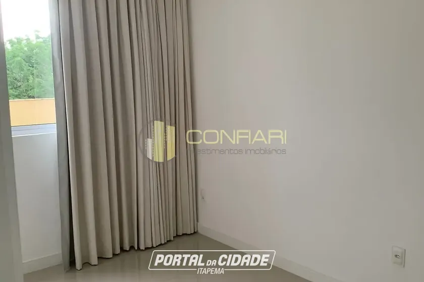 Apartamento para alugar - 95m&sup2; - Meia Praia
