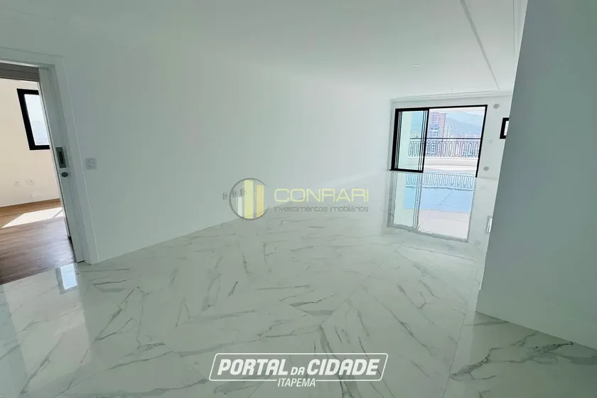 Apartamento &agrave; venda - 185m&sup2; - Meia Praia