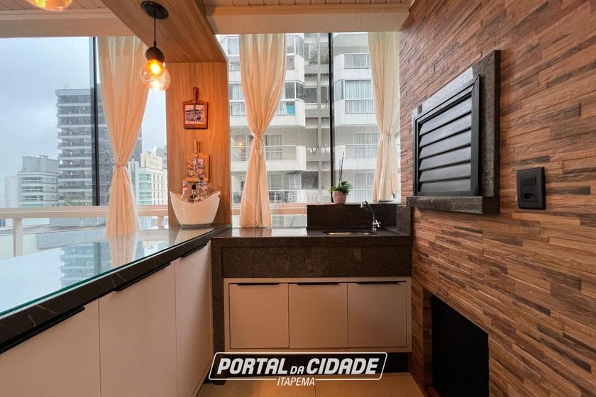 Apartamento &agrave; venda - 139m&sup2; - Meia Praia