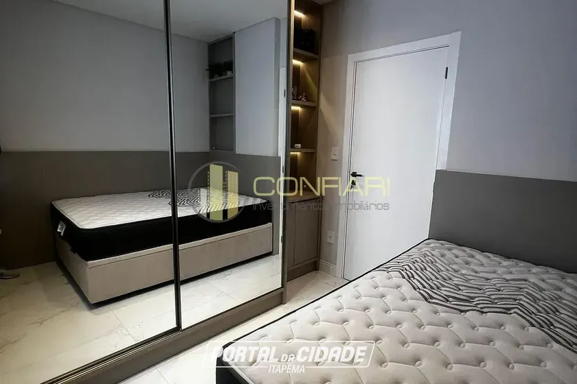 Apartamento &agrave; venda - 101m&sup2; - Meia Praia