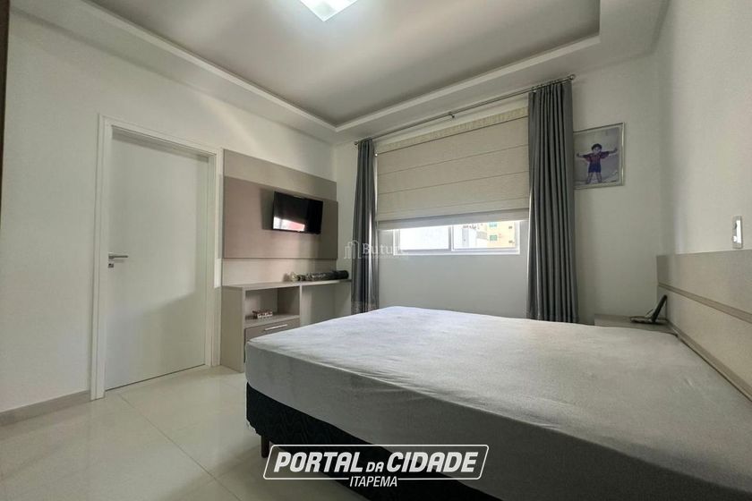 Apartamento &agrave; venda - 198m&sup2; - Meia Praia