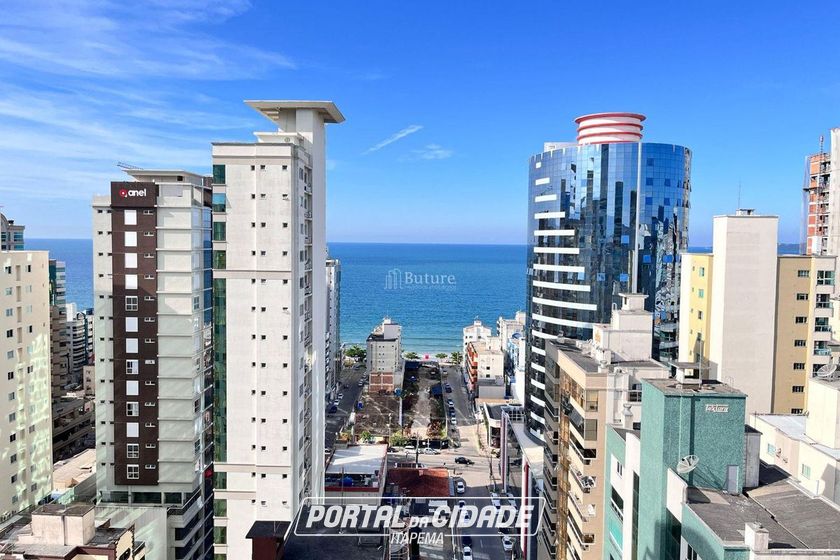 Apartamento &agrave; venda - 193m&sup2; - Meia Praia