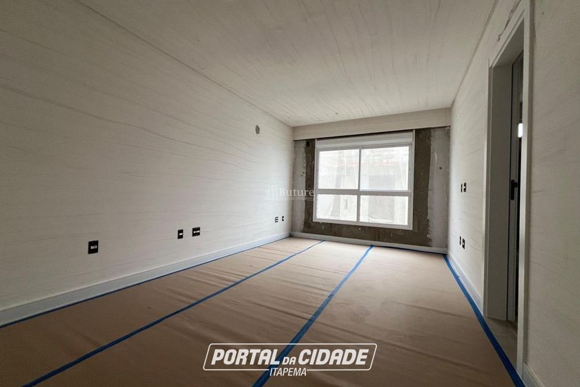 Apartamento &agrave; venda - 180m&sup2; - Meia Praia