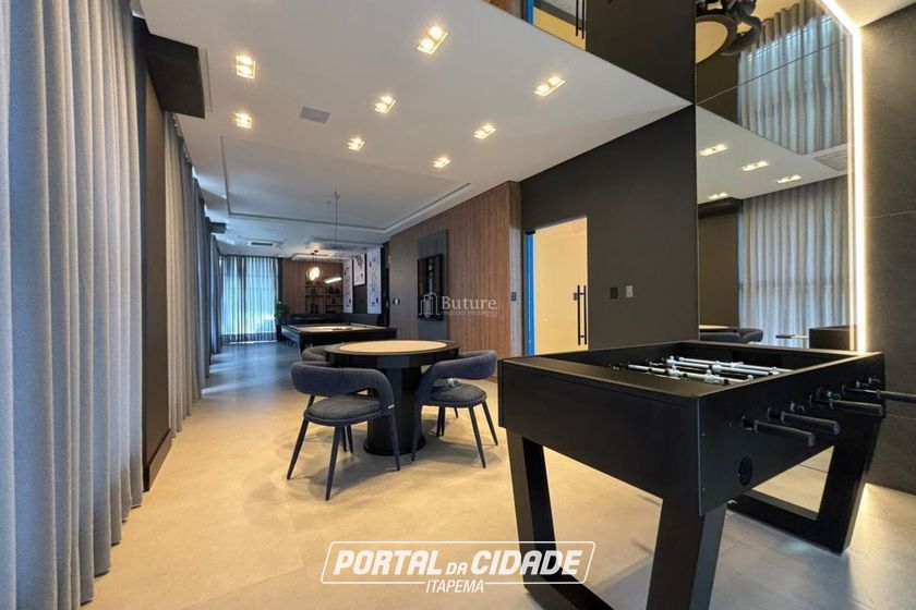Apartamento &agrave; venda - 177m&sup2; - Meia Praia