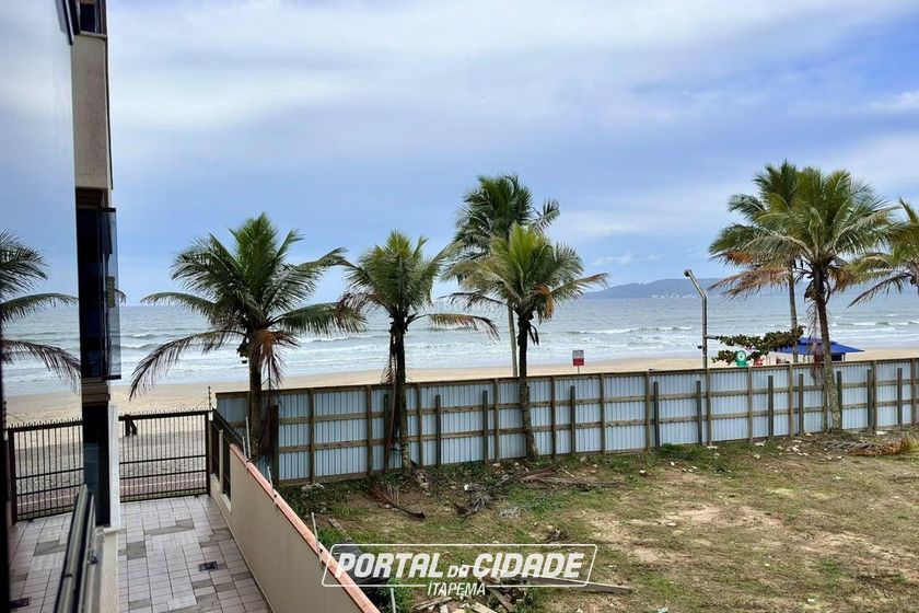 Apartamento &agrave; venda - 85m&sup2; - Meia Praia