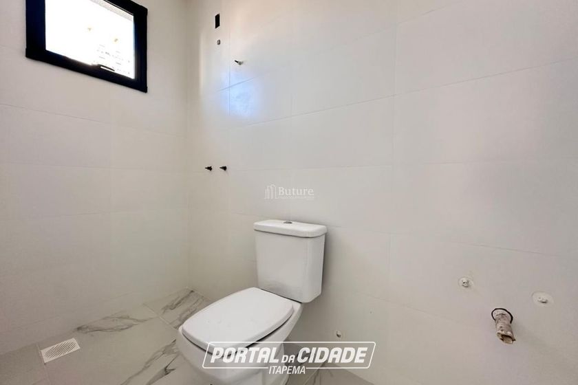 Apartamento &agrave; venda - 138m&sup2; - Meia Praia