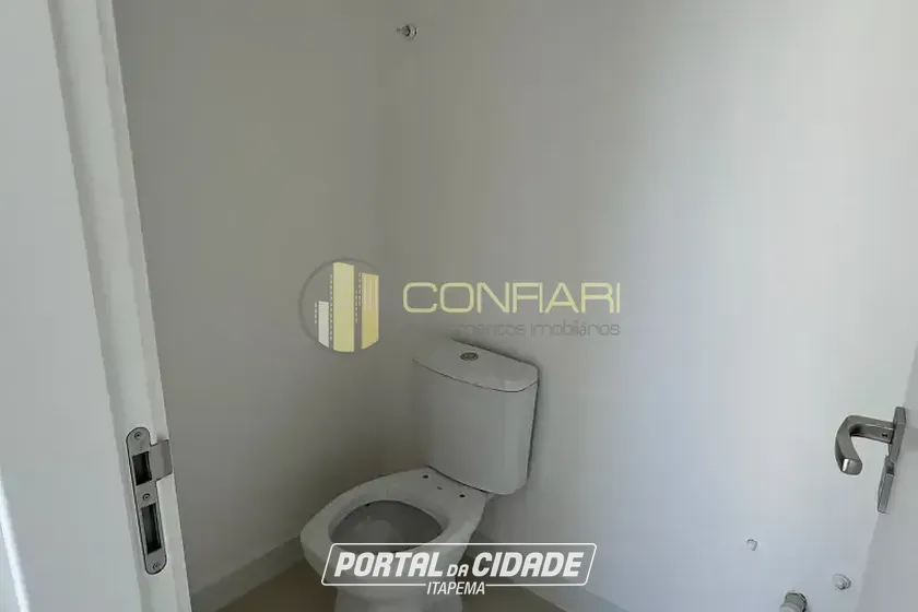 Apartamento &agrave; venda - 179m&sup2; - Meia Praia