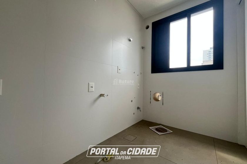 Apartamento &agrave; venda - 200m&sup2; - Meia Praia