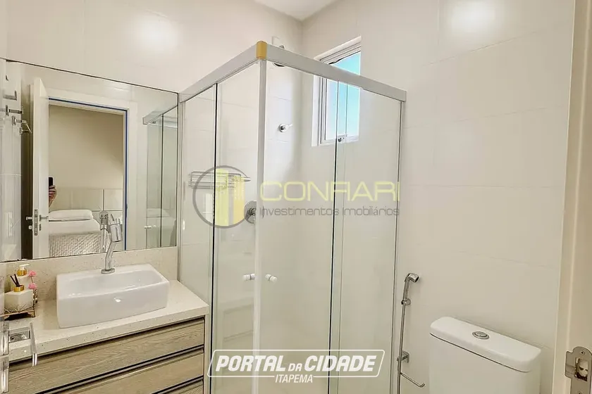 Apartamento &agrave; venda - 185m&sup2; - MEIA PRAIA