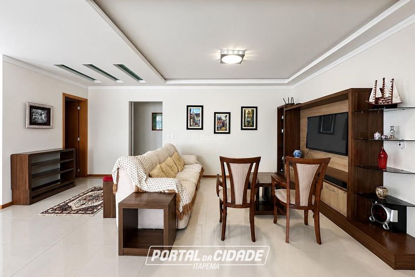 Apartamento &agrave; venda - 212m&sup2; - Meia Praia