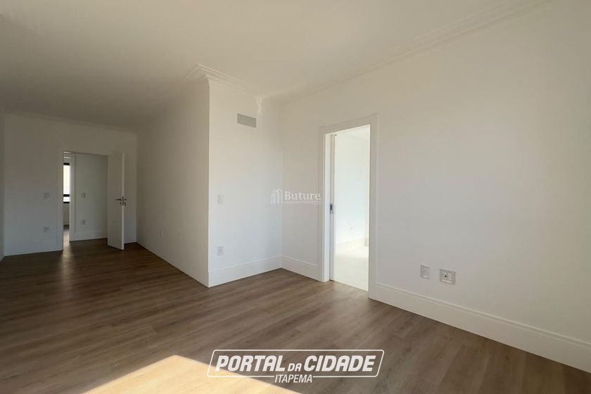 Apartamento &agrave; venda - 180m&sup2; - Meia Praia