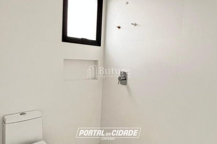 Apartamento &agrave; venda - 182m&sup2; - Meia Praia