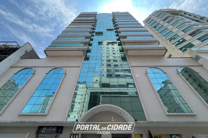 Apartamento &agrave; venda - 150m&sup2; - Meia Praia