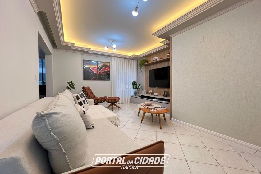 Apartamento &agrave; venda - 139m&sup2; - Meia Praia