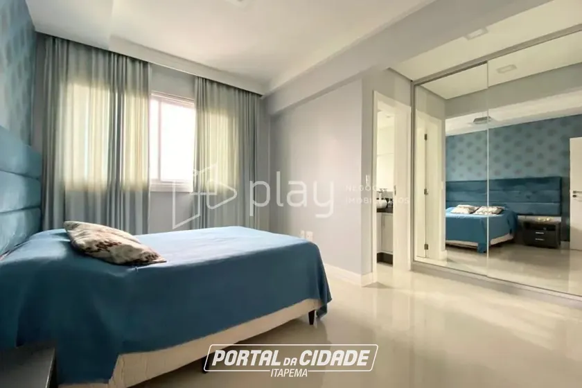 Apartamento &agrave; venda - 145m&sup2; - Meia Praia