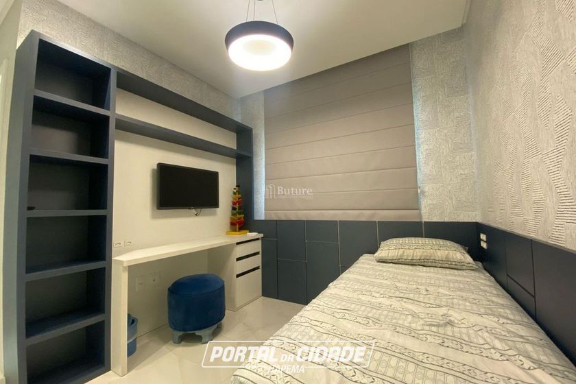 Apartamento &agrave; venda - 182m&sup2; - Meia Praia