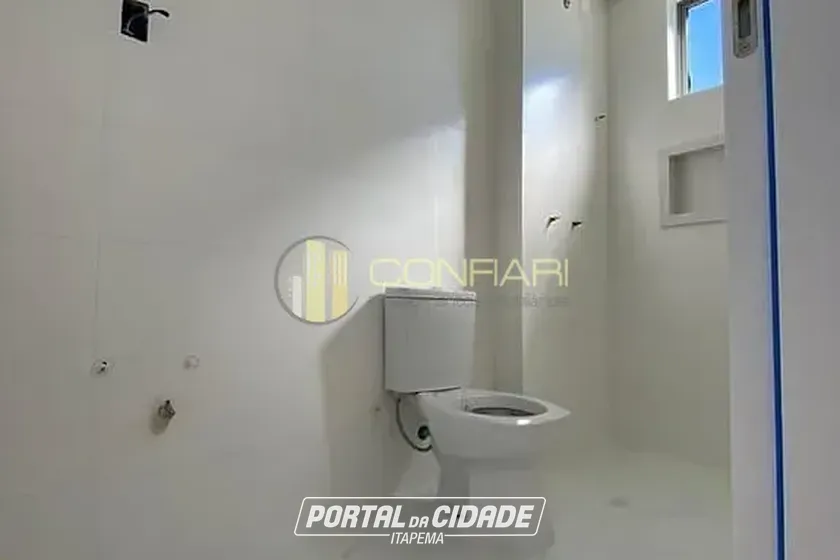 Apartamento &agrave; venda - 150m&sup2; - Meia Praia