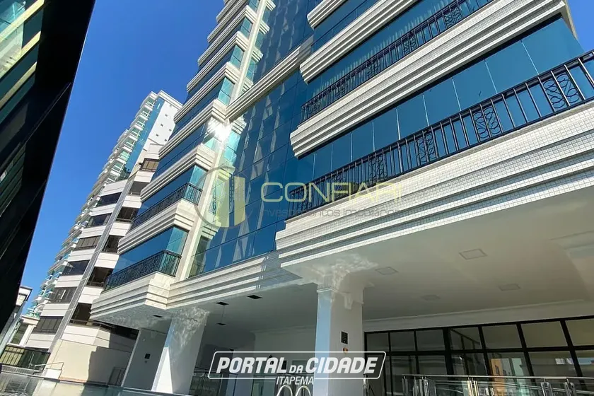 Apartamento &agrave; venda - 190m&sup2; - Meia Praia