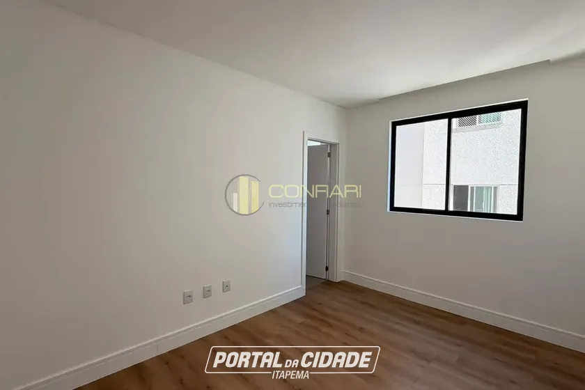 Apartamento &agrave; venda - 103m&sup2; - Meia Praia
