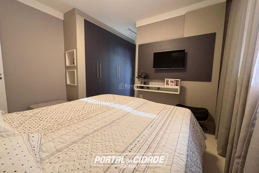 Apartamento &agrave; venda - 146m&sup2; - Meia Praia