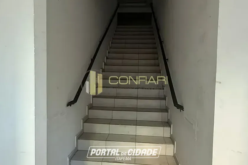 Sala Comercial para alugar - 175m&sup2; - meia praia