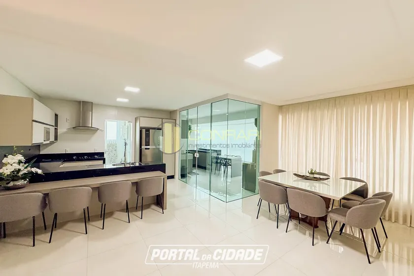 Apartamento &agrave; venda - 185m&sup2; - MEIA PRAIA