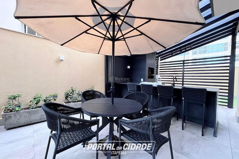 Apartamento &agrave; venda - 125m&sup2; - Meia Praia