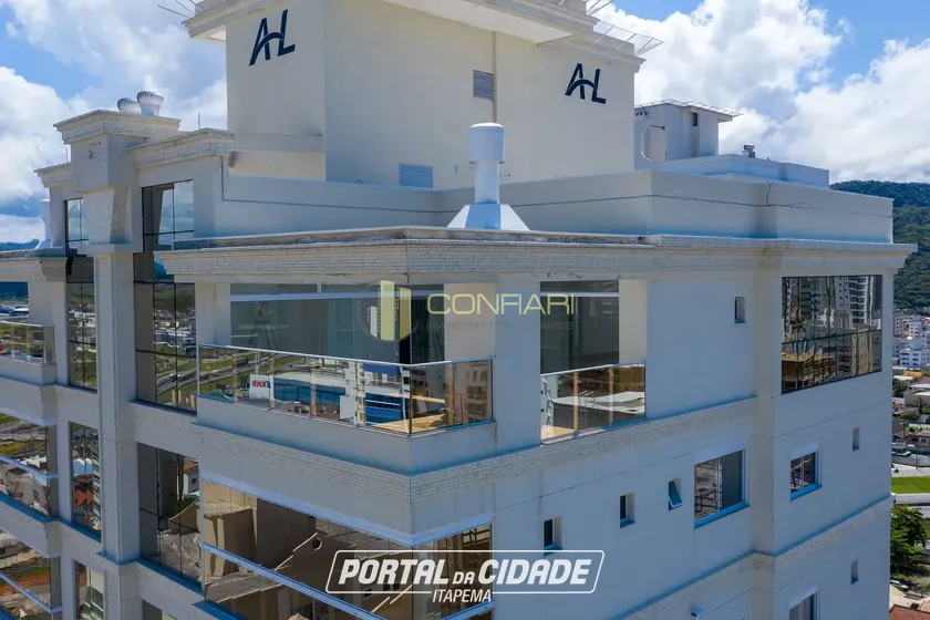 Apartamento &agrave; venda - 164m&sup2; - Meia Praia