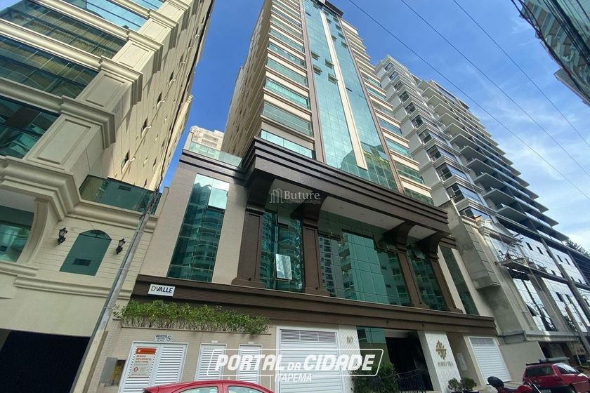 Apartamento &agrave; venda - 182m&sup2; - Meia Praia