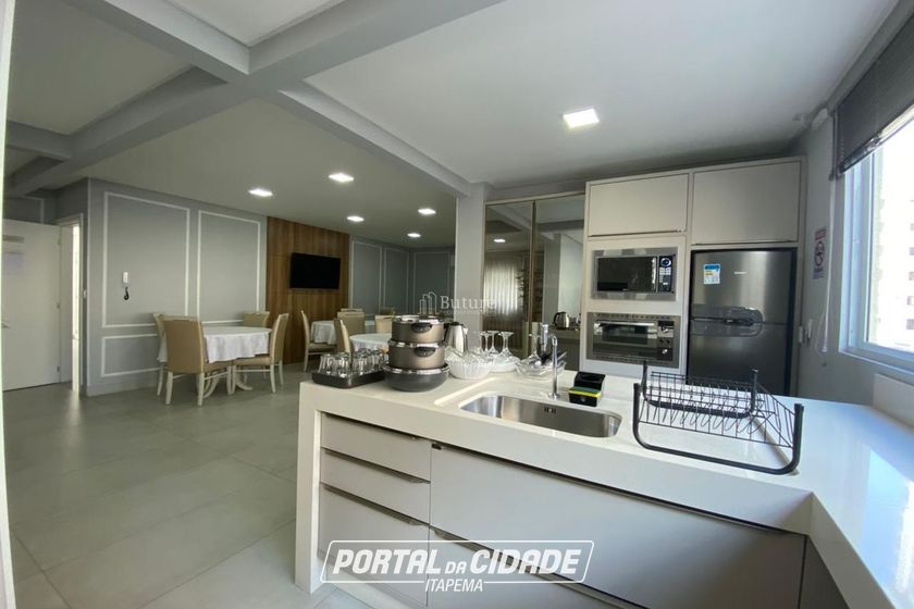 Apartamento &agrave; venda - 130m&sup2; - Meia Praia