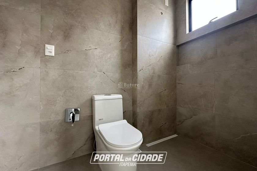 Apartamento &agrave; venda - 177m&sup2; - Meia Praia