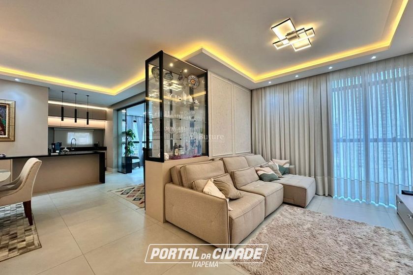 Apartamento &agrave; venda - 165m&sup2; - Meia Praia