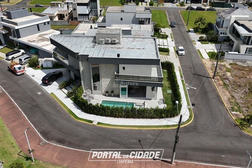 Casa &agrave; venda - 360m&sup2; - Centro