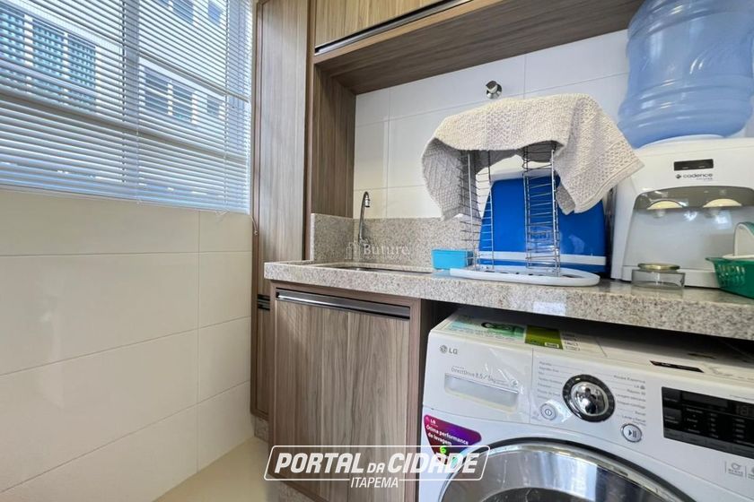 Apartamento &agrave; venda - 148m&sup2; - Meia Praia