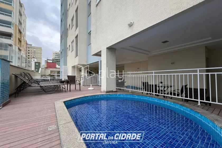 Apartamento &agrave; venda - 145m&sup2; - Meia Praia