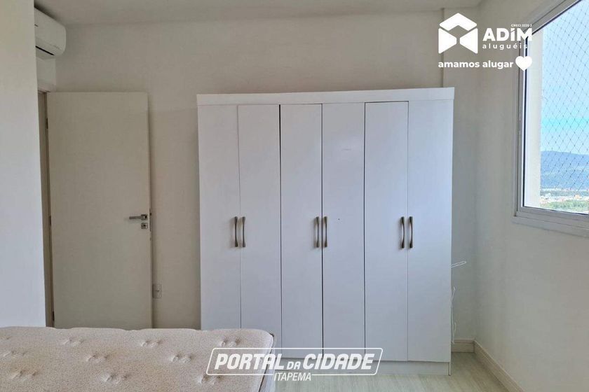 Apartamento para alugar - 134m&sup2; - Meia Praia
