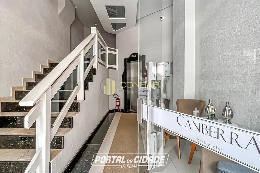 Apartamento &agrave; venda - 110m&sup2; - Meia Praia