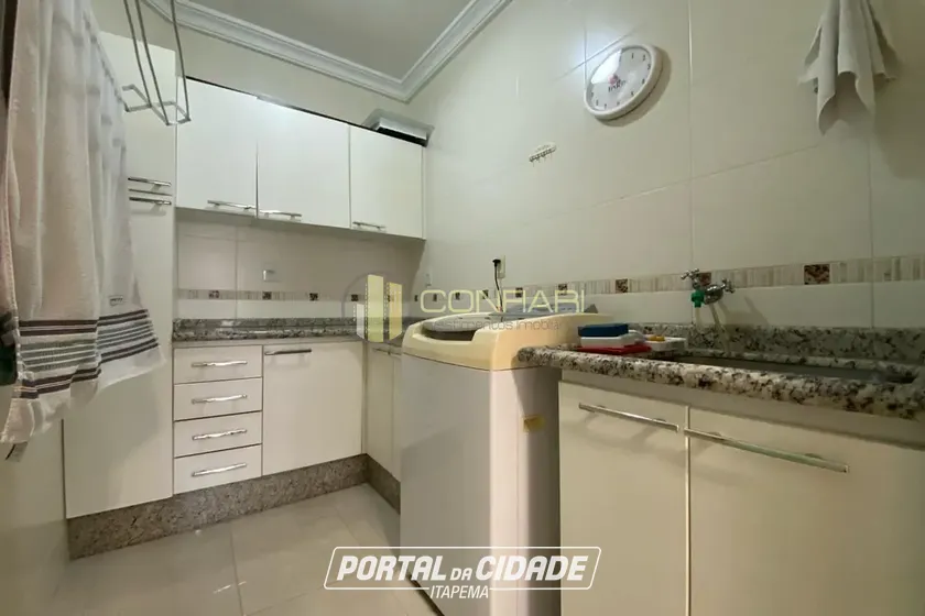 Apartamento &agrave; venda - 117m&sup2; - Meia Praia