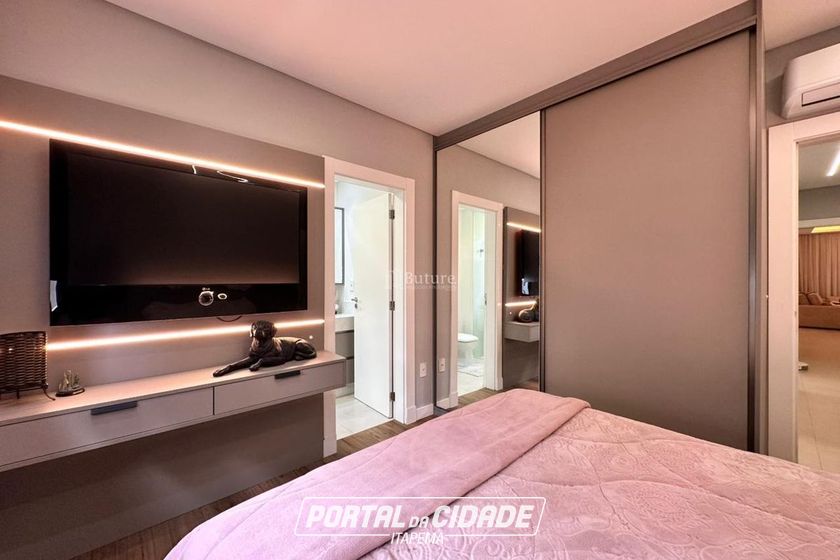 Apartamento &agrave; venda - 165m&sup2; - Meia Praia