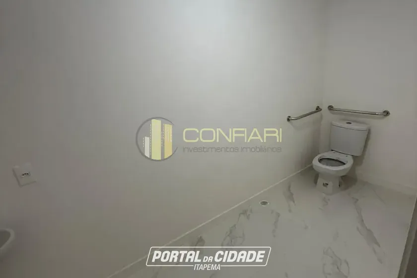 Sala Comercial para alugar - 110m&sup2; - Meia Praia