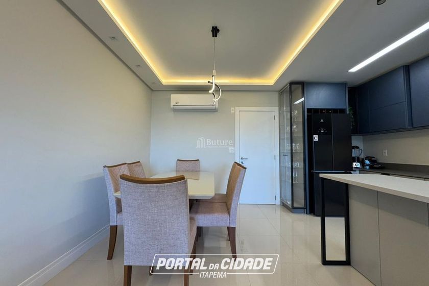 Apartamento &agrave; venda - 85m&sup2; - Meia Praia