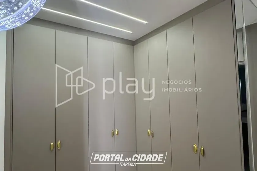 Apartamento &agrave; venda - 145m&sup2; - Meia Praia