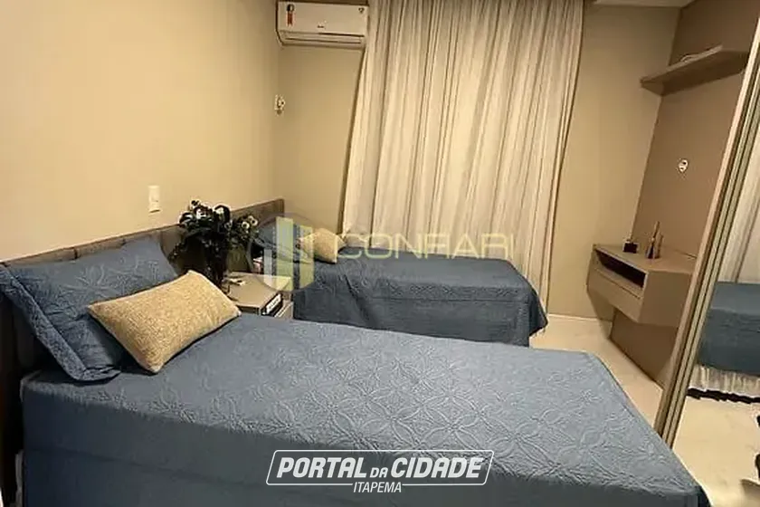 Apartamento &agrave; venda - 140m&sup2; - Meia Praia
