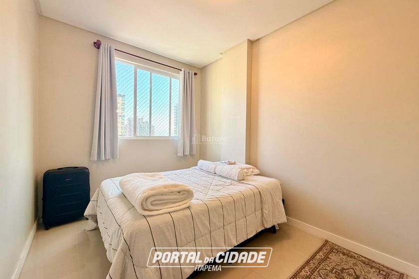 Apartamento &agrave; venda - 145m&sup2; - Meia Praia