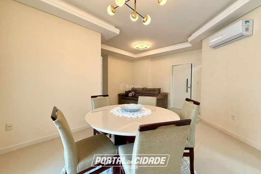 Apartamento &agrave; venda - 120m&sup2; - Meia Praia